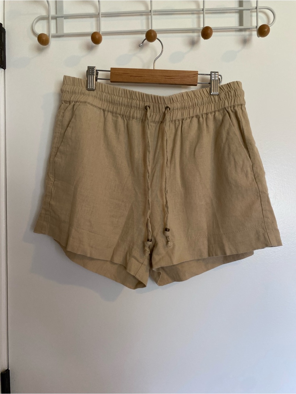 Love Tree High-Waist Drawstring Linen-Blend Shorts - Cream